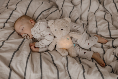 Wie kann ein myHummy Kuscheltier den Schlaf Ihres Babys verbessern?